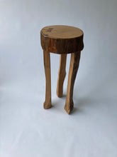 Load image into Gallery viewer, RJORW: Table- BowTie with Split VENDU/SOLD
